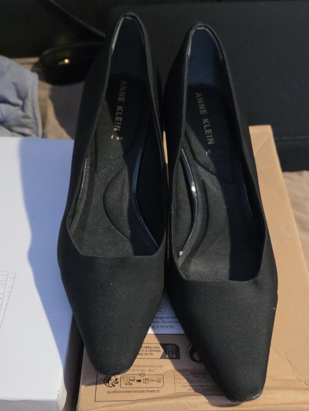 Anne Klein Black Pointed-Toe Fabric Pumps